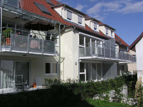 W1 - Gartenseite mit Balkonen